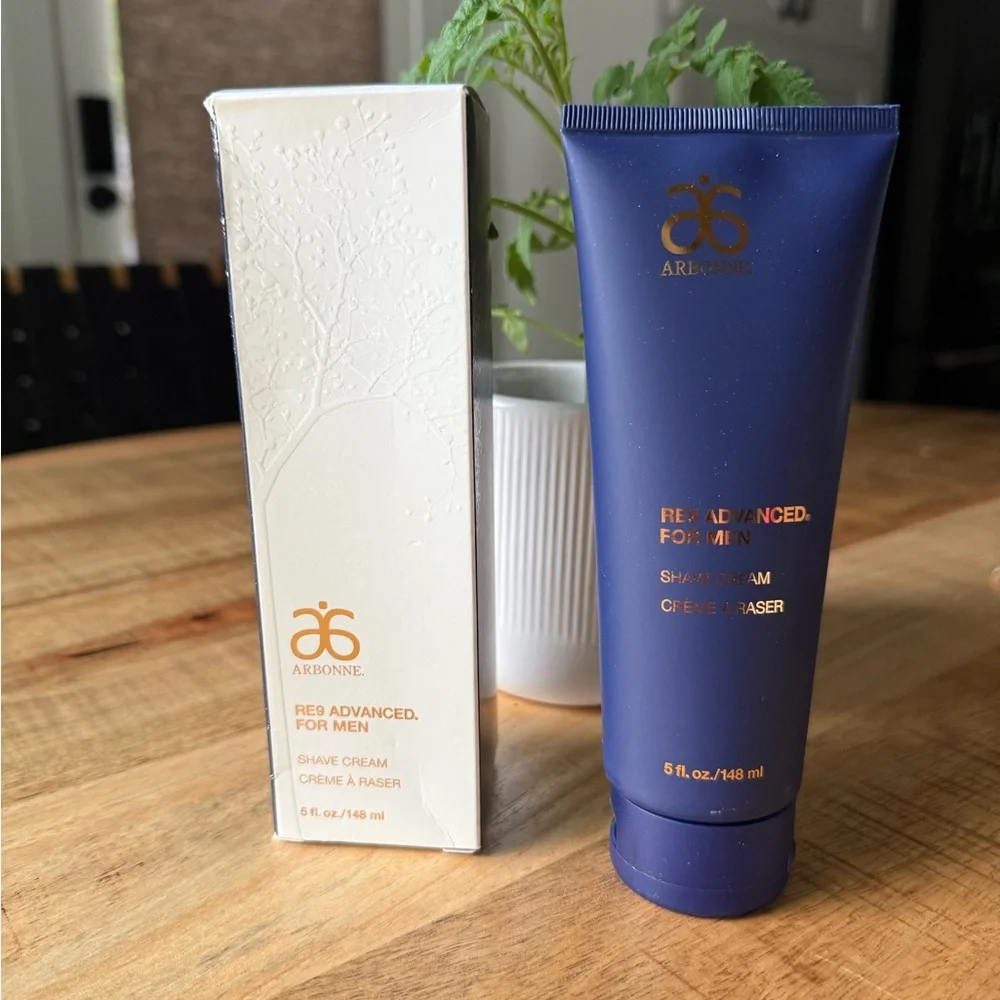 Arbonne RE9 Advanced Shave Cream for Men - White and Gold